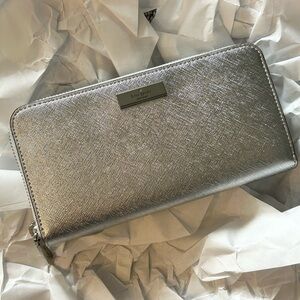 Kate Spade ♠️ Kenzie Boxed Metallic Large Continental Wallet in Lunar Light